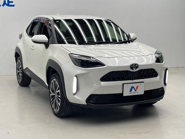 YARIS CROSS