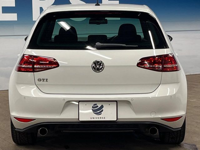 VOLKSWAGEN GOLF GTI
