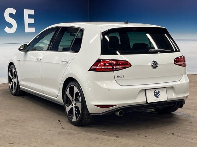 VOLKSWAGEN GOLF GTI