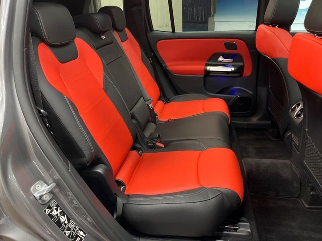 MERCEDES BENZ GLB