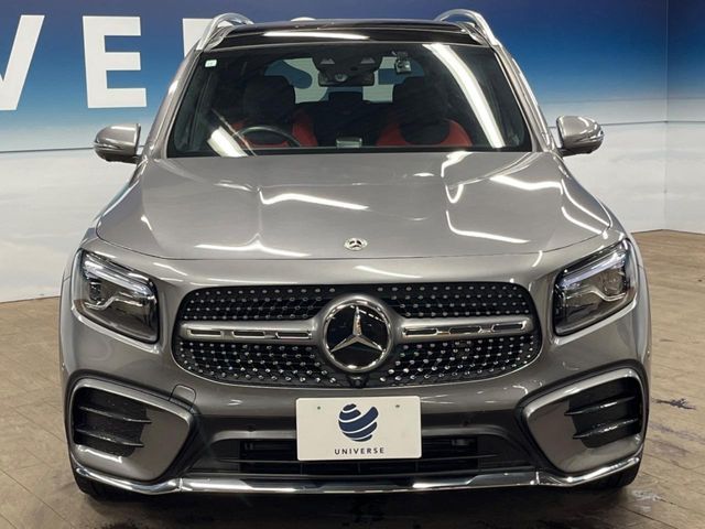 MERCEDES BENZ GLB