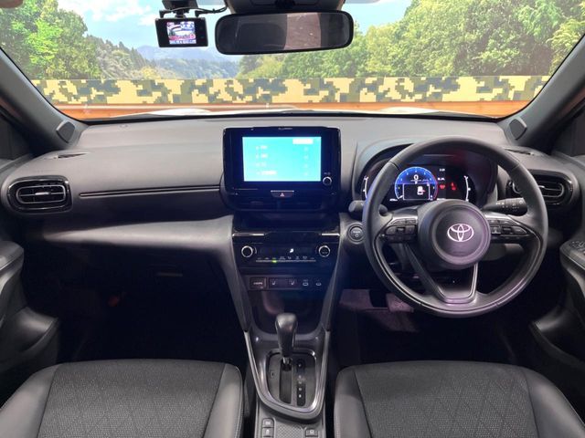 YARIS CROSS HYBRID