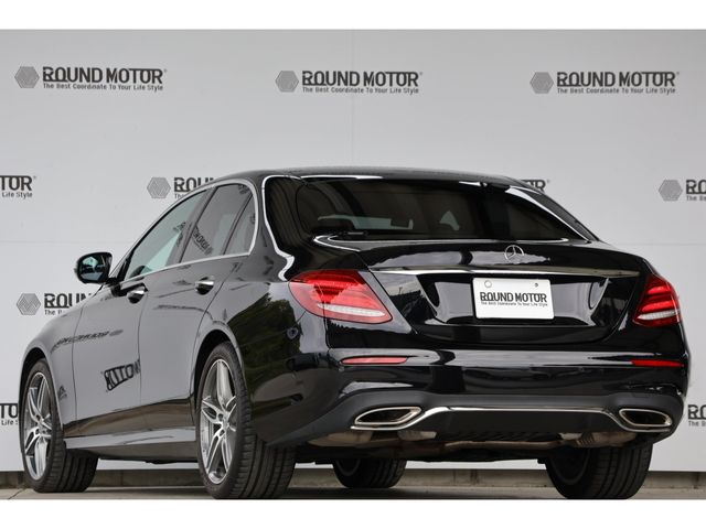 MERCEDES BENZ E class sedan