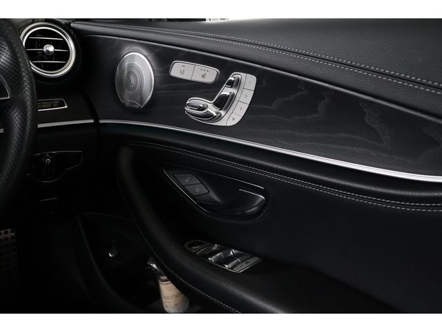 MERCEDES BENZ E class sedan