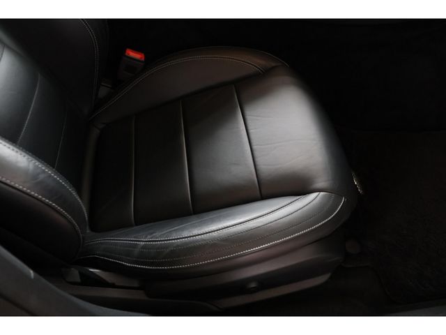 MERCEDES BENZ E class sedan