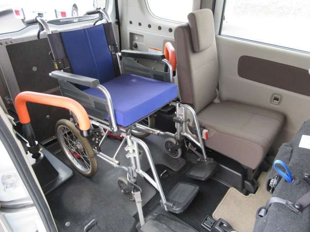 NV100 CLIPPER RIO 4WD