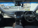 CROWN sedan hybrid
