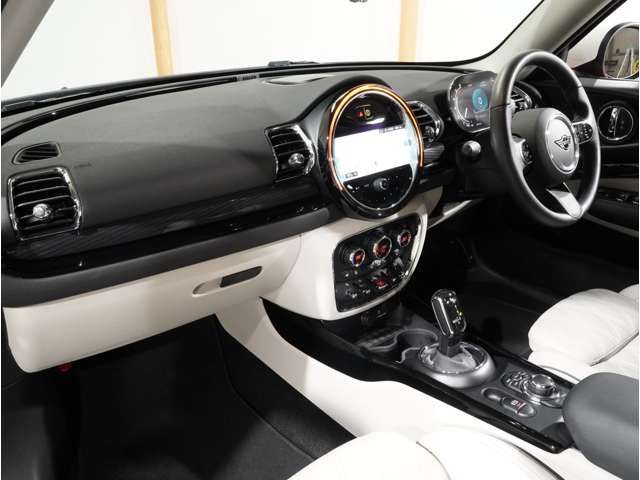 MINI COOPER D CLUBMAN