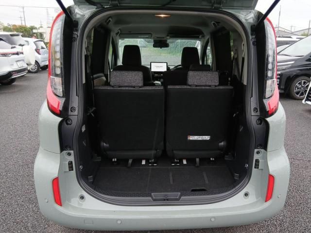 SIENTA HYBRID