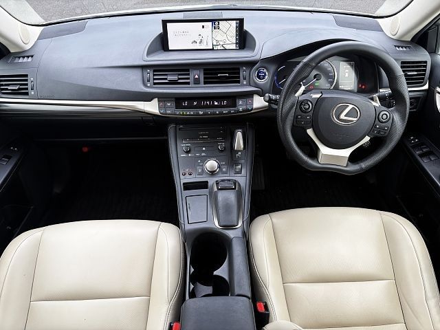LEXUS CT200h