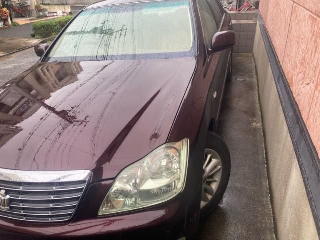 CROWN sedan