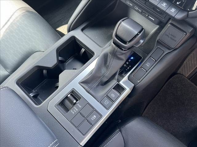 LANDCRUISER 250