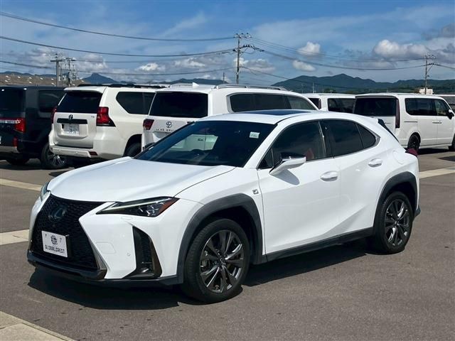 LEXUS UX200