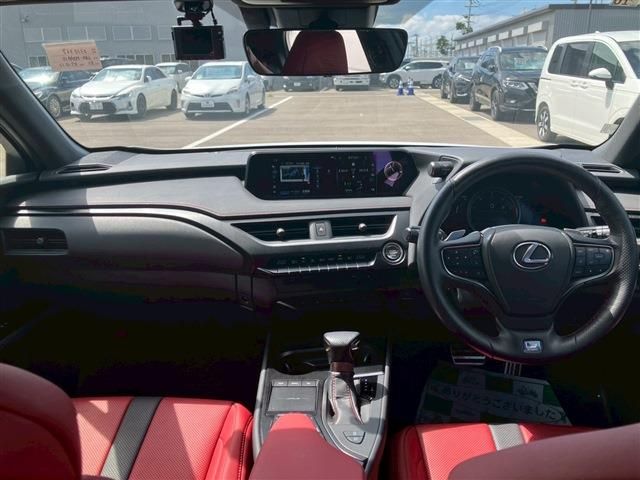 LEXUS UX200