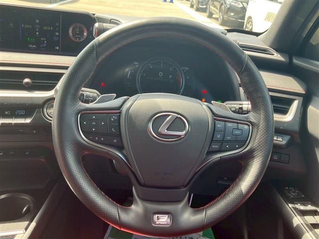 LEXUS UX200
