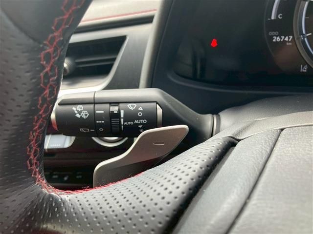 LEXUS UX200