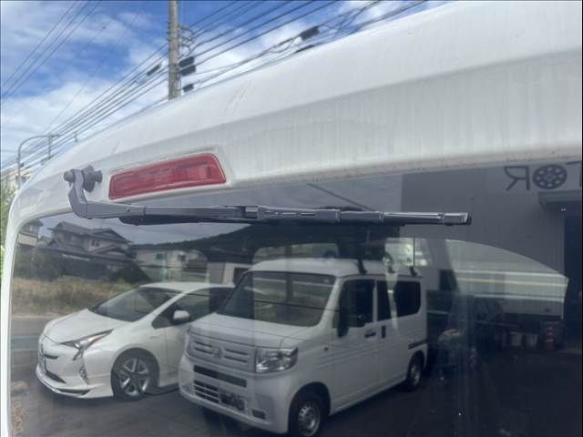 N-VAN