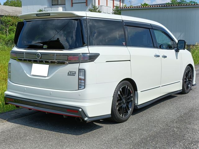 ELGRAND  4WD