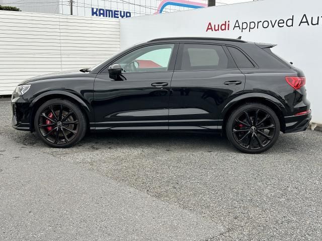 AUDI RS Q3