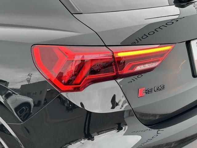 AUDI RS Q3