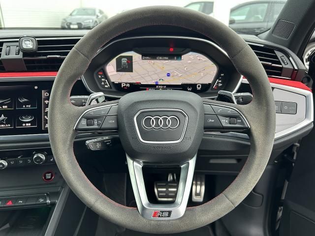 AUDI RS Q3