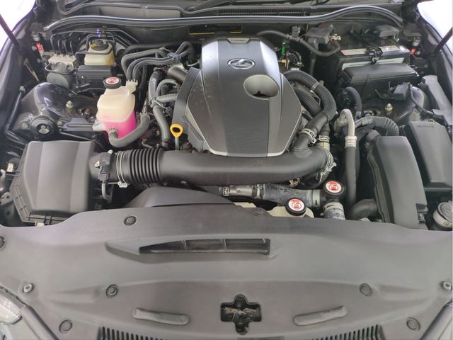 LEXUS IS200t