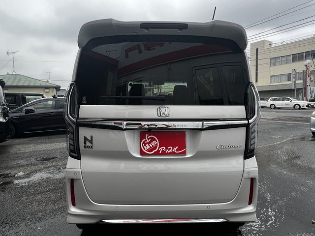 N BOX CUSTOM