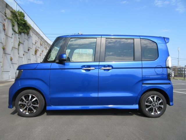 N-BOX CUSTOM
