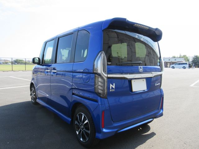 N-BOX CUSTOM