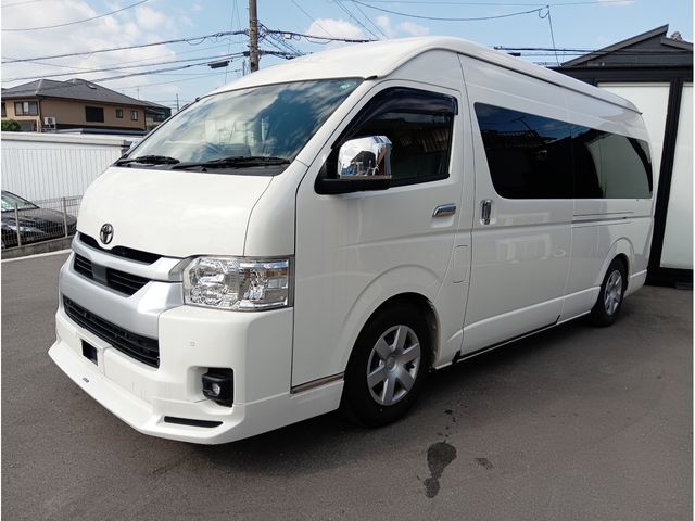 HIACE COMMUTER