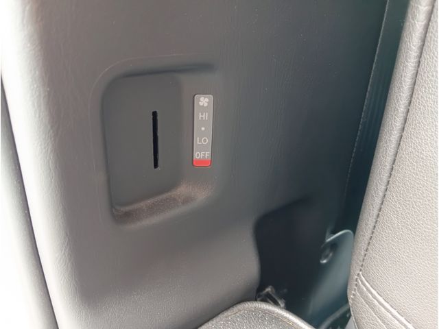HIACE COMMUTER