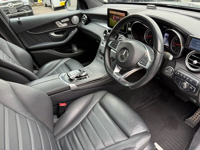 MERCEDES AMG GLCclass