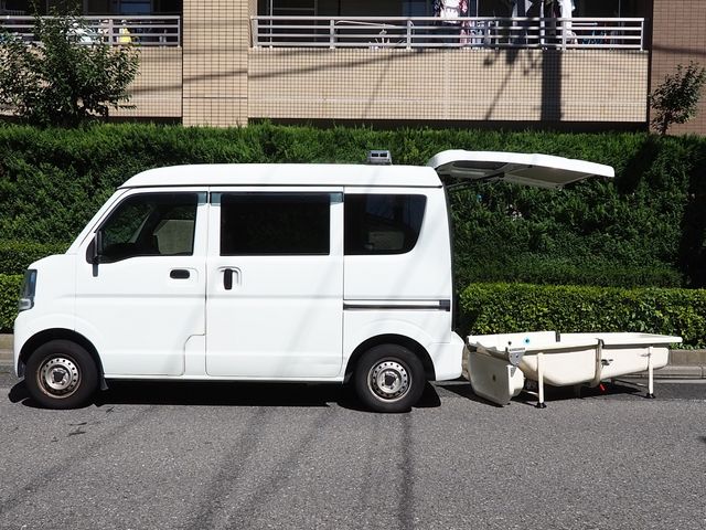 MINICAB van