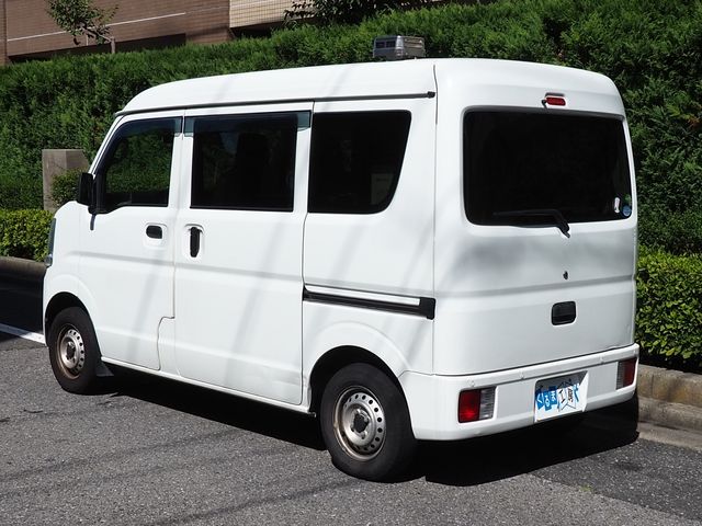 MINICAB van