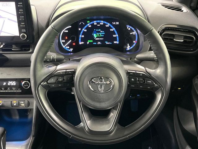 YARIS CROSS HYBRID