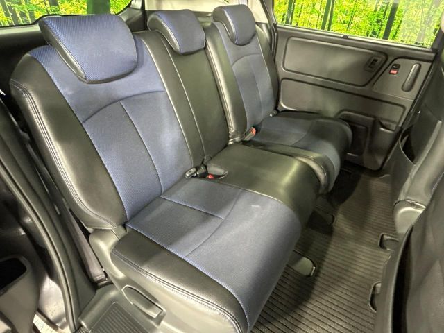 FREED plus HYBRID 4WD