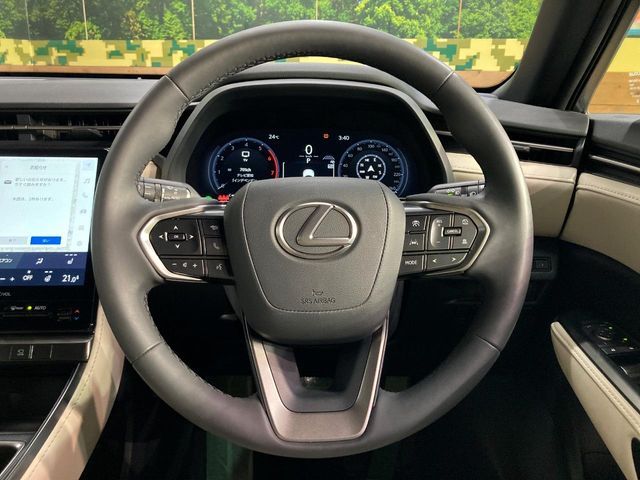 LEXUS LBX