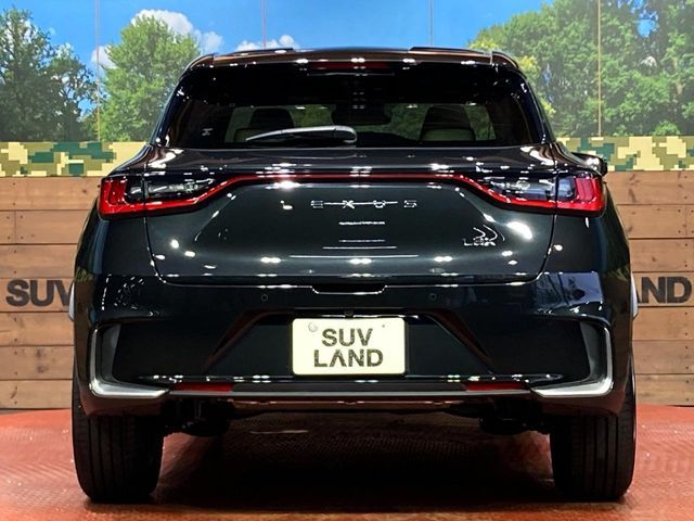 LEXUS LBX