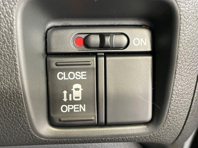 N BOX