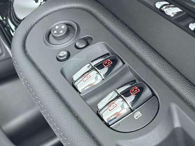 MINI COOPER S E CROSSOVER