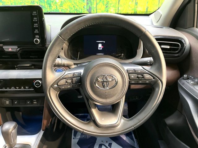 YARIS CROSS HYBRID