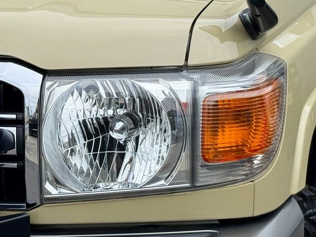 LANDCRUISER PICKUP