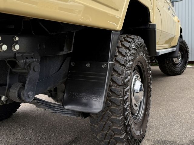 LANDCRUISER PICKUP