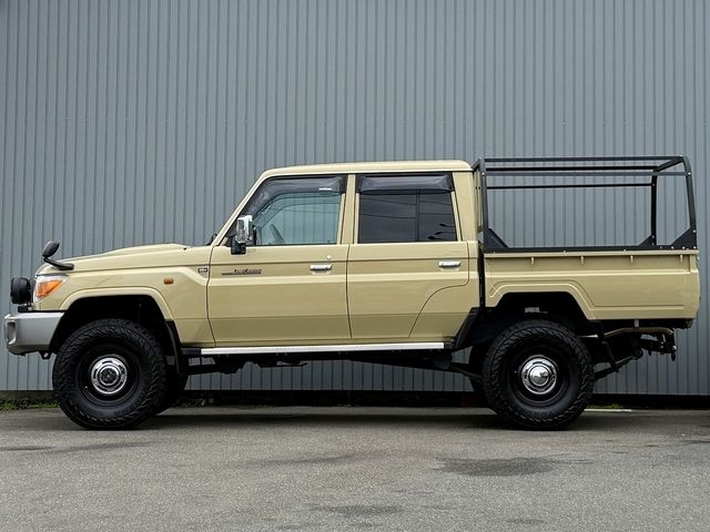 LANDCRUISER PICKUP