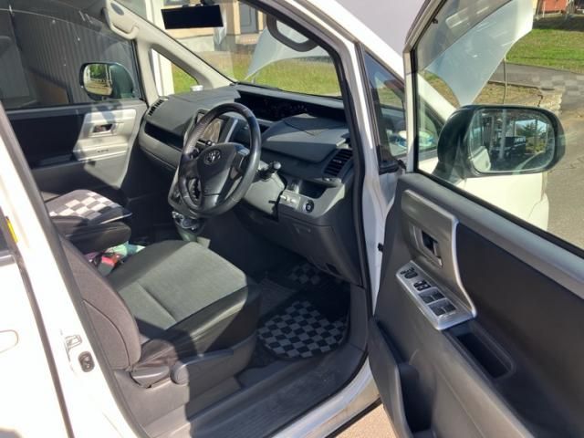 VOXY 4WD