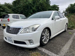 CROWN sedan