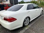 CROWN sedan