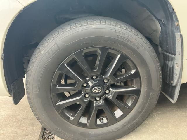 LANDCRUISER PRADO