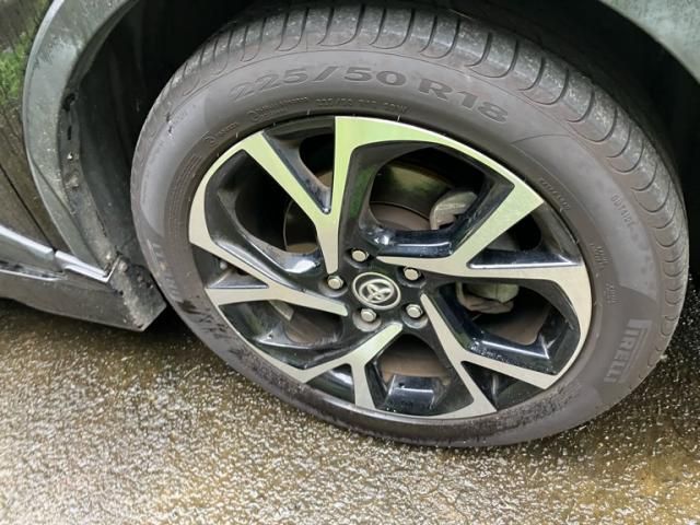 C-HR 4WD