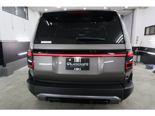 LANDCRUISER 250